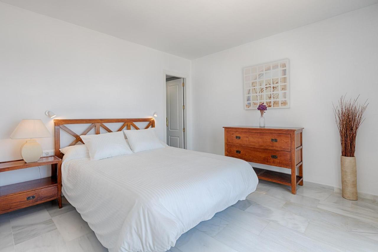 Front Sea View Apartment Estepona Kültér fotó