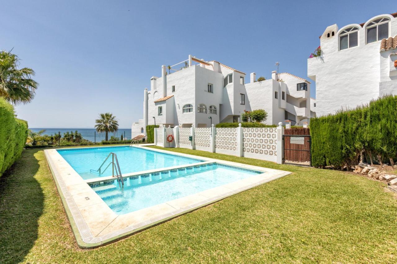 Front Sea View Apartment Estepona Kültér fotó